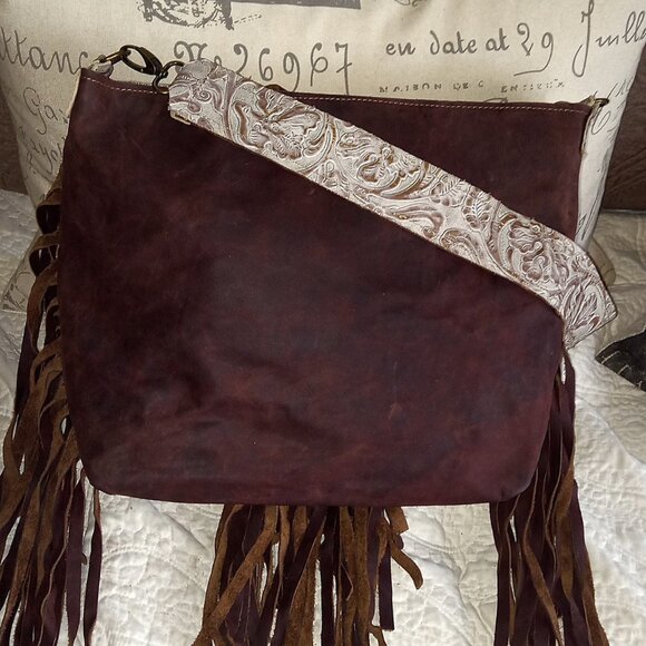 Dancing Cactus Designs Large Cowhide Leather Fringe Handbag - Picture 8 of 9